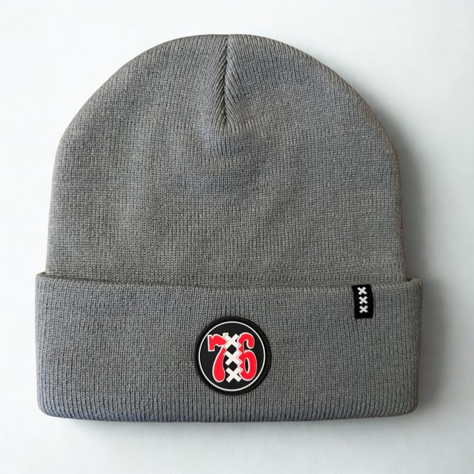 76 Muts grijs